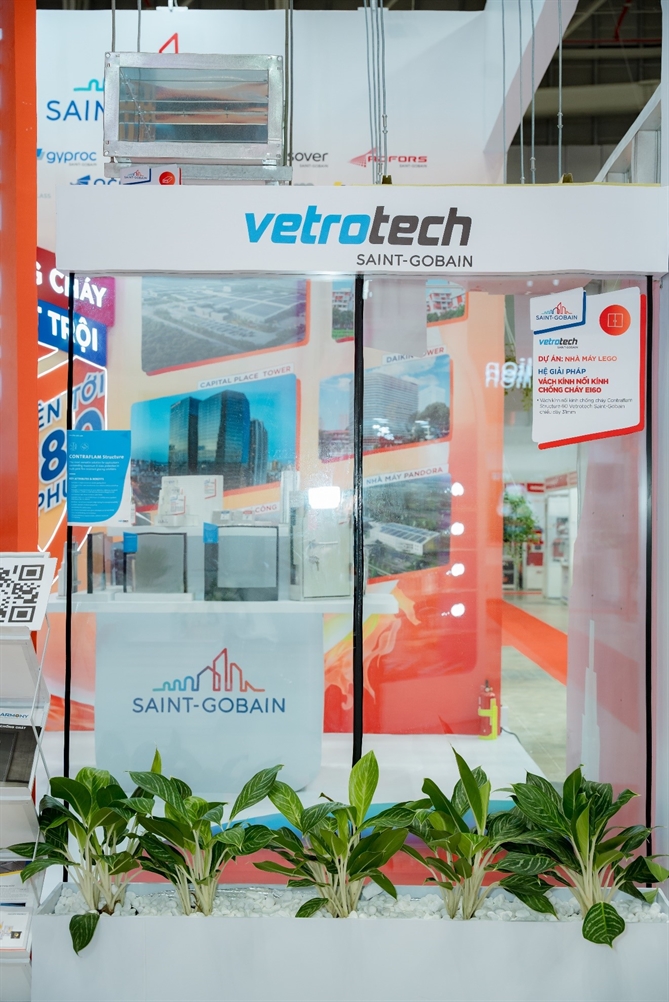 Mô phỏng vách kính nối kính chống cháy Vetrotech EI60 sử dụng tại nhà máy LEGO